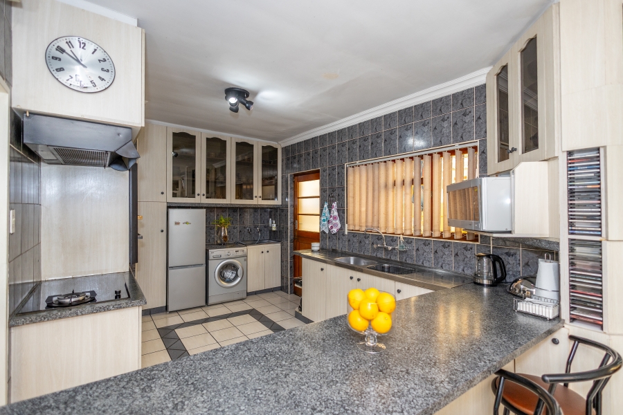 3 Bedroom Property for Sale in Belhar Western Cape